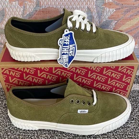 Vans WMNS Authentic 44 L
Anaheim Factory Og Suede
VN0005U4GRN
Sneakers - Picture 2 of 16